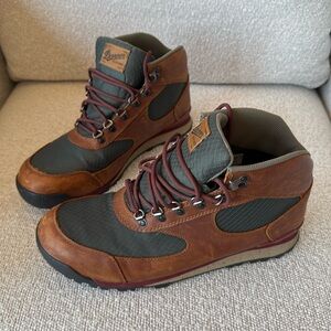 Danner Jag II, Barley. Used mens 10.5